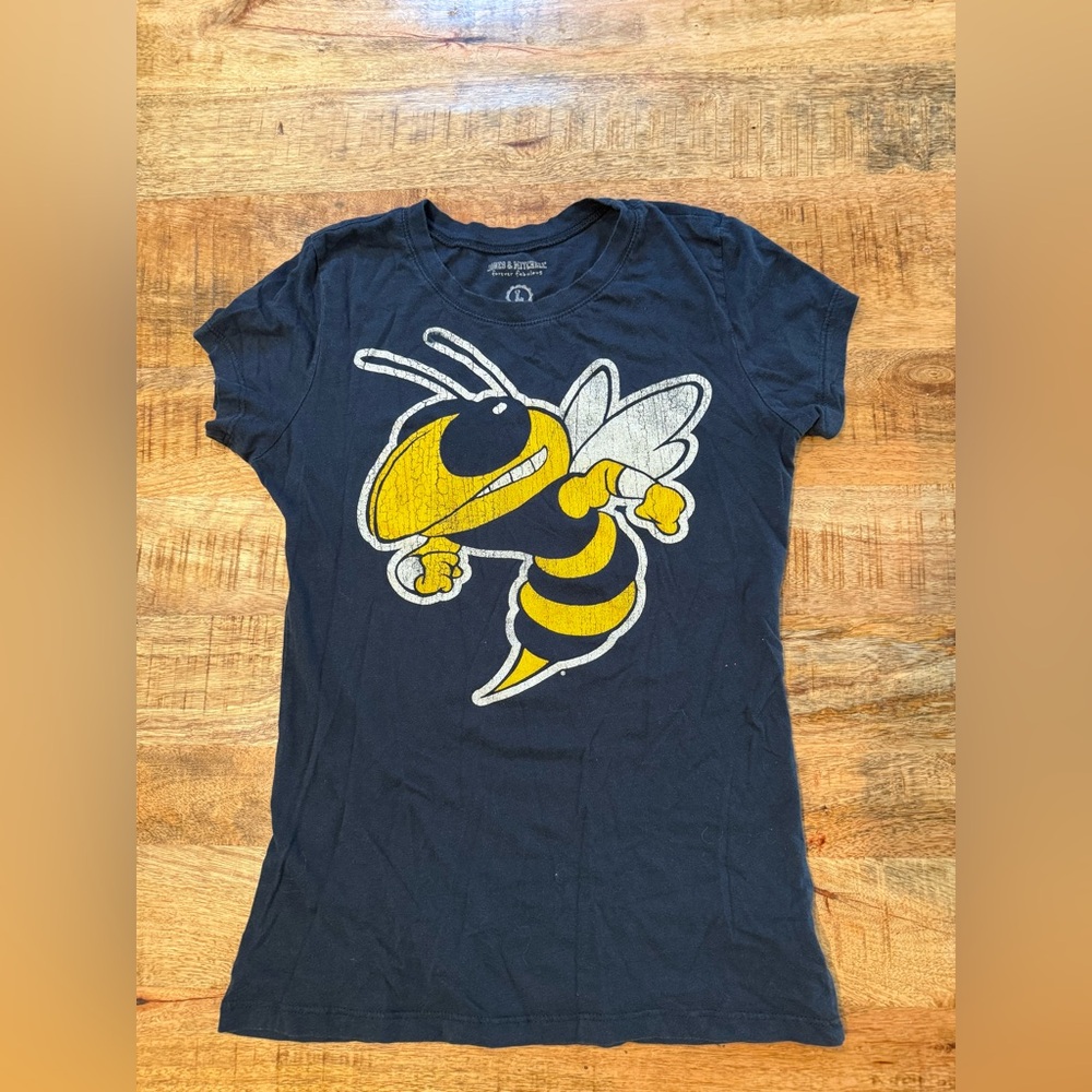 Jones & Mitchell Georgia Tech Short Sleeve Tee Size Large